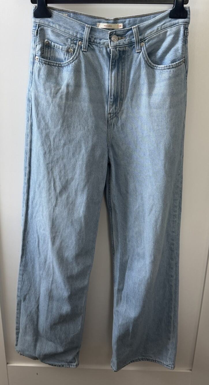 Levi’s Premium High Loose Jeans Women’s 28 Light Wash Wide Leg Water Less
